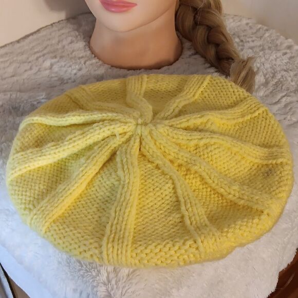 Yellow Knit Beret - Picture 6 of 7